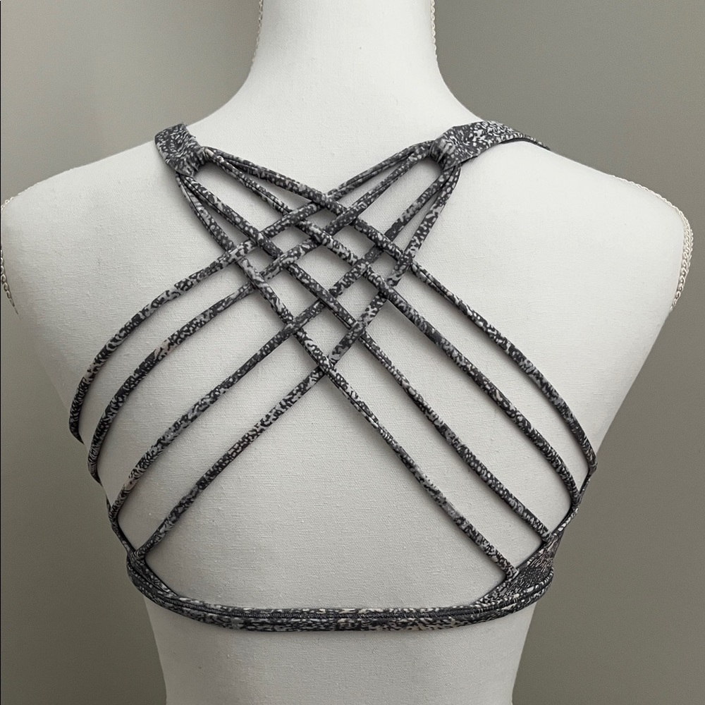 lululemon athletica Gray & White Patterned Strappy Sports Bra